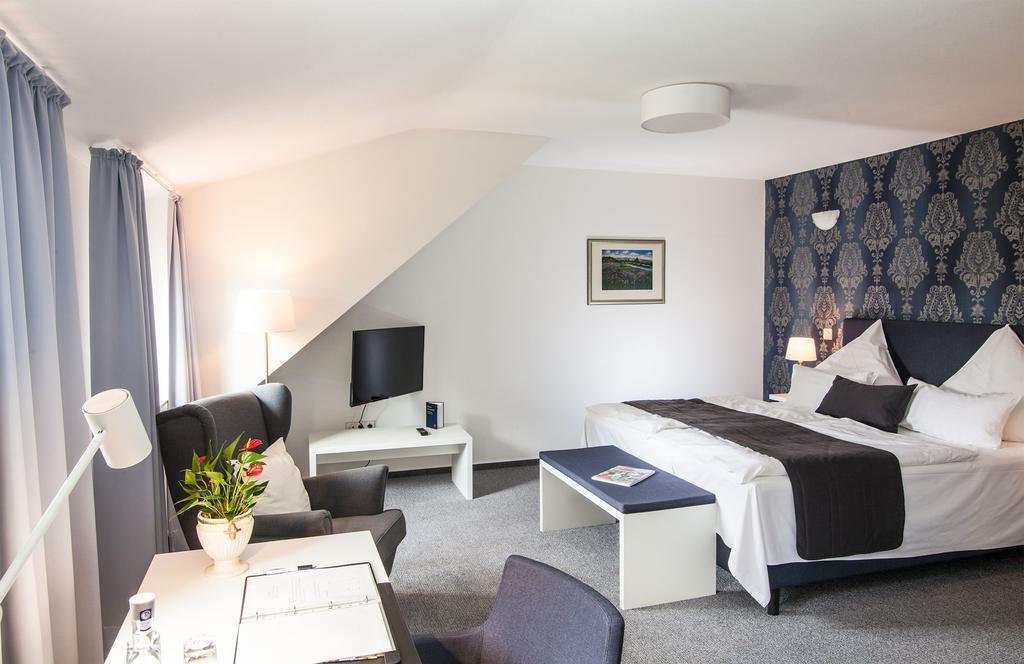 Hofgut Dippelshof Hotel- Und Restaurant Kg Mühltal Rom bilde