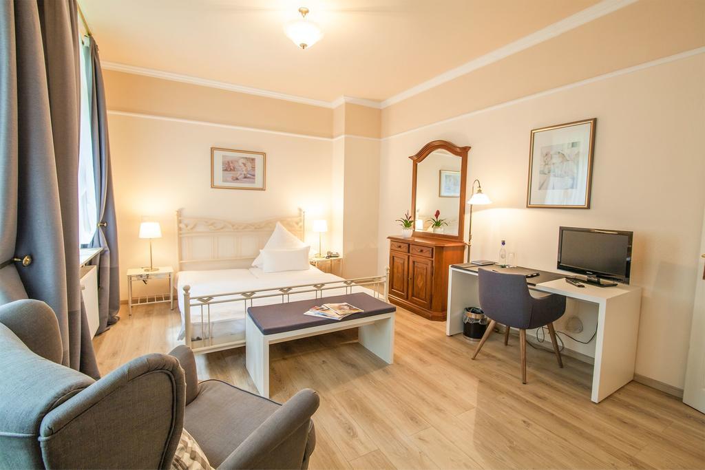 Hofgut Dippelshof Hotel- Und Restaurant Kg Mühltal Eksteriør bilde